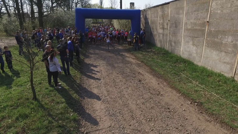 ODSŁONIĘCIE OBELISKU I IV BIEG CHARYTATYWNY W WIKTOROWIE